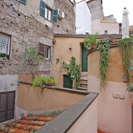 Chiavari Apartment *